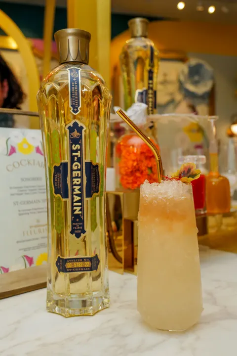 ST~GERMAIN® Elderflower Liqueur Debuts Fleuriste ST~GERMAIN with Multi-Hyphenate Artist Jameel Mohammed of KHIRY and Paper Floral Designer Zoe Bradley 
