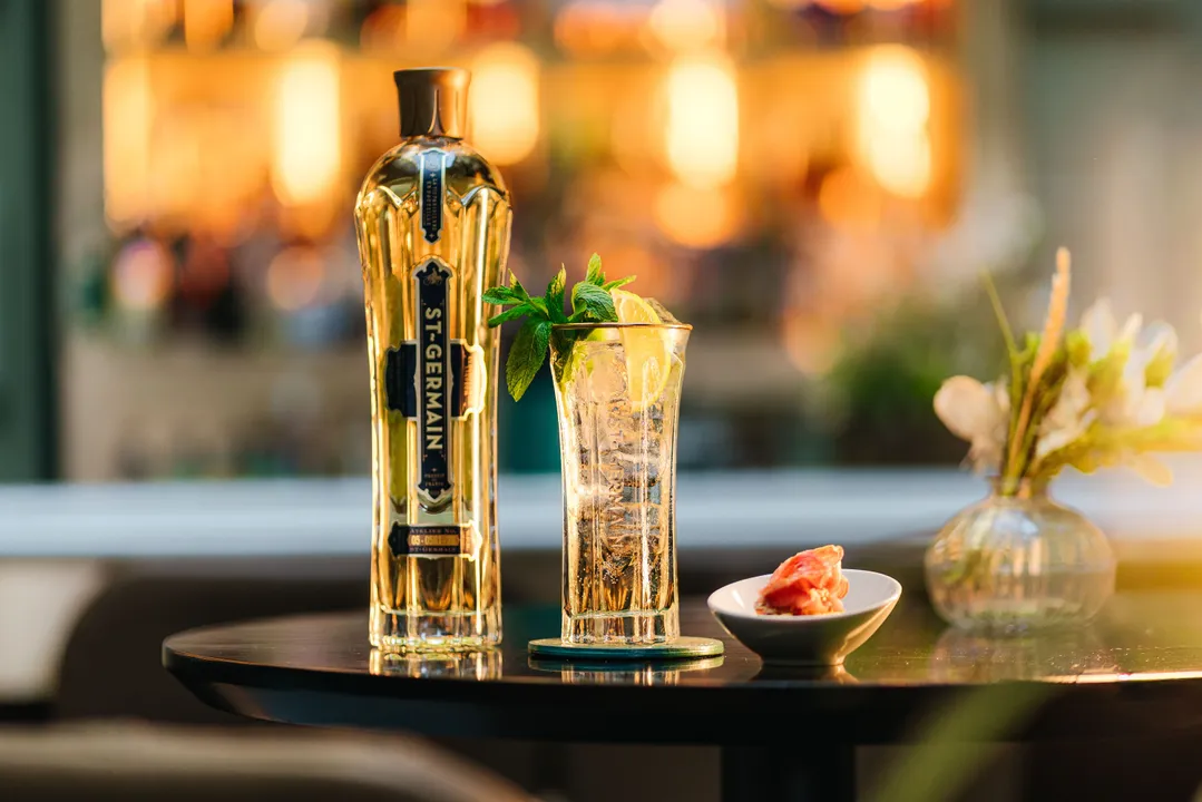 ST-GERMAIN SPRITZ IN PAIRING CON GIARDINO CORDUSIO:  QUEST’ESTATE L’APERITIVO SI FA NEL CUORE DELLA CITTA’